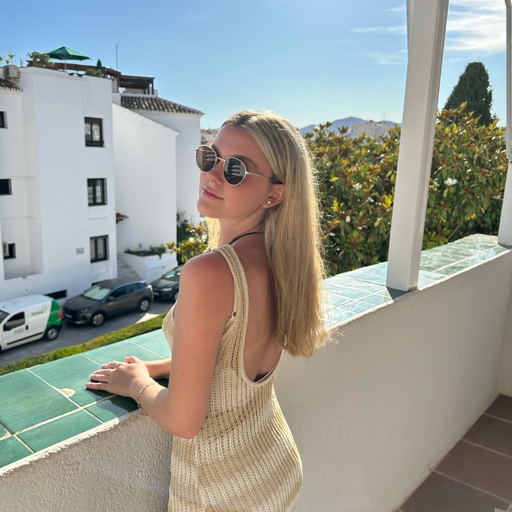 Meet your Posher, Chloe
